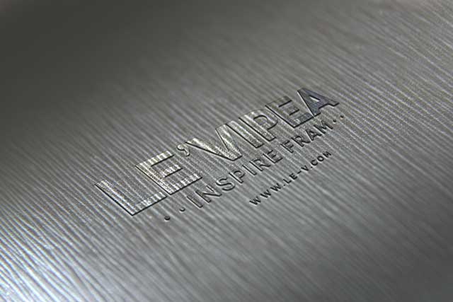 Free Metal Effect Logo Mockup PSD 1