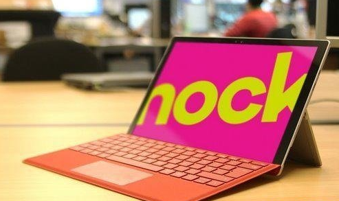 CM - 4K Microsoft Surface Pro PSD Mockup 1541896