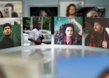 Videohive - Carousel Photo Logo Reveal - 59572610